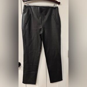 Chicos Faux leather pant. Black. Size 0.5